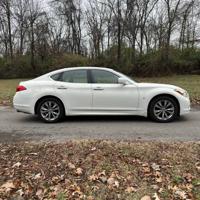 2014 Infiniti q70 Nashville - Image 9