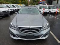 2014 Mercedes-Benz E 350 7 Passenger AWD Automatic Wagon Low Mileage! Bellevue - Image 3