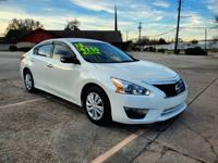 2013 Nissan Altima – Clean Title – Cash – Runs Great Houston