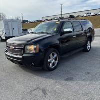 2011 Chevrolet Suburban - FINANCING AVAILABLE! - DEALMAKER AUTO SALES -