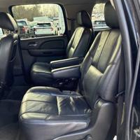 2011 Chevrolet Suburban - FINANCING AVAILABLE! - DEALMAKER AUTO SALES - - Image 7