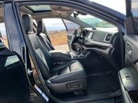 2018 TOYOTA HIGHLANDER XLE AWD LOADED W/ 24 SERVICE RECORDS Aurora - Image 9