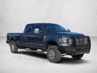 2019 Ford Super Duty F-350 SRW XLT Diesel 4x4 4WD F350 Truck Crew cab Call (281) 769-3274 to confirm availability - January 13th - Image 4