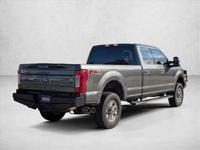 2019 Ford Super Duty F-350 SRW XLT Diesel 4x4 4WD F350 Truck Crew cab Call (281) 769-3274 to confirm availability - January 13th - Image 6