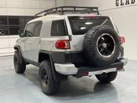 2007 Toyota FJ Cruiser Sport Utility 4X4 / 6-SPEED MANUAL / ZERO RUST + MM Investment Cars-Gladstone / WE SHIP NATIONWIDE - Image 8
