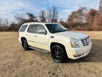 2011 Cadillac Escalade 7 seater awd very clean runs great motorhubnj.com - Image 4