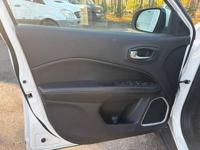 2020 Jeep Compass Latitude 4x4 *APPROVED*APPROVED*APPROVED* + MAKE NO PAYMENTS UNTIL SPRING! - Image 9