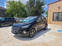 2019 Ford Escape Titanium, clean title, runs great, cash or finance Houston - Image 4