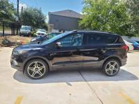 2019 Ford Escape Titanium, clean title, runs great, cash or finance Houston - Image 8