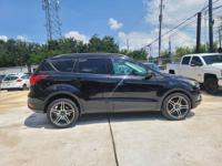 2019 Ford Escape Titanium, clean title, runs great, cash or finance Houston - Image 9