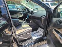 2019 Ford Escape Titanium, clean title, runs great, cash or finance Houston - Image 10