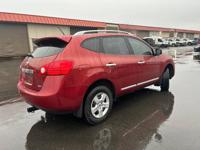 2015 Nissan Rogue Select AWD Auburn - Image 3