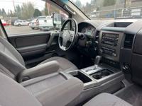 💥CREW CAB LONG BED 2012 Nissan Titan SV 4X4 CLEAN💥 South Salem - Image 10