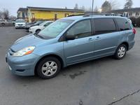 2006 Toyota Sienna LE Minivan / 2-Owner / 8 Passenger / Clean Title Salem-1477 Hawthorne Ave NE - Image 2