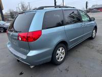 2006 Toyota Sienna LE Minivan / 2-Owner / 8 Passenger / Clean Title Salem-1477 Hawthorne Ave NE - Image 4