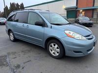 2006 Toyota Sienna LE Minivan / 2-Owner / 8 Passenger / Clean Title Salem-1477 Hawthorne Ave NE - Image 5