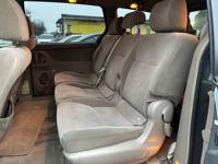 2006 Toyota Sienna LE Minivan / 2-Owner / 8 Passenger / Clean Title Salem-1477 Hawthorne Ave NE - Image 10