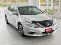 2017 Nissan Altima 2.5 SV (2017.5) Sedan 4D Shoreline - Image 2