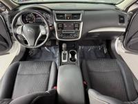 2017 Nissan Altima 2.5 SV (2017.5) Sedan 4D Shoreline - Image 9