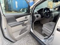 2015 Honda Odyssey LX 7 passenger Family Minivan brooklyn - Image 8