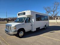 2017 Ford E-450 Shuttle Bus Kansas City - Image 9