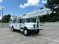 2013 International 4300 Bucket Truck Kansas City - Image 2