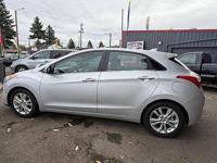 2013 Hyundai Elantra GT Base 4dr Hatchback 6A (4 Location Grand Openin - Image 10