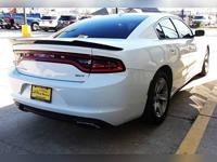 2016 Dodge Charger SXT 4dr Sedan - Image 9
