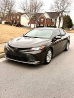 2018 Toyota Camry LE premium pkg back up camera Bluetooth Lawrenceville - Image 2