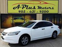 2011 Honda Accord SE 4dr Sedan - Image 2