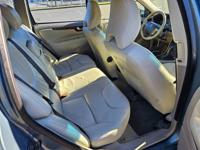 2005 Volvo V70 2.5T 4dr Turbo Wagon Wagon Roberto's Auto Sales - Image 10