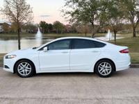 Ford Fusion SE 1 Owner Clean title Houston Tx - Image 4