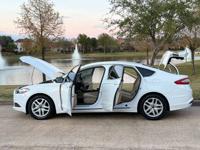 Ford Fusion SE 1 Owner Clean title Houston Tx - Image 5
