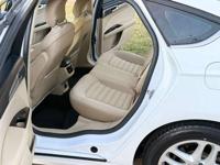 Ford Fusion SE 1 Owner Clean title Houston Tx - Image 9