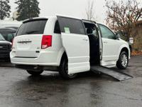 2019 Dodge Grand Caravan - HANDICAP VAN / WHEELCHAIR VAN / ONLY 60K MI Wheelchair Van In Beaverton - Image 3
