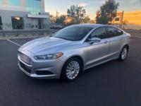 2014 FORD FUSION HYBRID-------DEALER SPECIAL------50 MPG LOW MILER- MIRA MESA