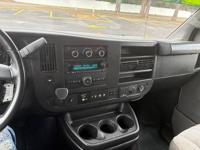 2022 Chevrolet 3500 18' FT "BOX TRUCK" JAX SOUTHSIDE - Image 9