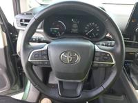 2022 Toyota Sienna XLE 8 Passenger 1 Owner Clean CARFAX Clean Title I can find any vehicle and stay within your budget - Image 9