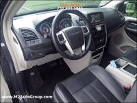2014 Chrysler Town & Country Touring L 4dr Mini Van East Brunswick, NJ - Image 8