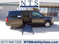 DODGE GRAND CARAVAN SXT MOBILITY HANDICAPPED WHEELCHAIR POWER RAMP VAN Irving, TX