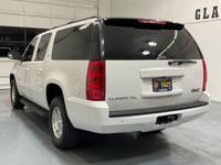 2013 GMC Yukon XL SLT Sport Utility 4X4 / 3RD ROW SEAT/Backup Cam 1/2 Ton + MM Investment Cars-Gladstone / WE SHIP NATIONWIDE - Image 8