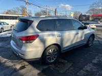 2014 Nissan Pathfinder S 4WD Camden, NJ - Image 3