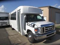 2022 ford E450 MINIBUS SEATING 20 PASSENGERS WITH WHEEL CHAIR LIFT