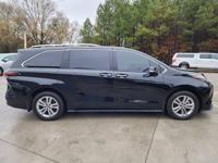 2024 Toyota Sienna Platinum 7 Passenger AWD 4dr Mini Van west chicagoland - Image 8