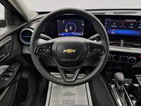 2025 Chevrolet Trax Chevy LT Premium SUV Autos of Chicago - Image 9