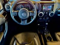 2017 Jeep Wrangler Unlimited Rubicon 4 X 4 - 70K - accident-free‼️ Norman - Image 7