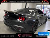 2024 Ford Mustang Eco Boost Premium 2dr Fastback Call/Text 516- 614-5359 + EVERYONE FINANCED!! PODEMOS FINANCIAR A CUALQUIERA! - Image 4