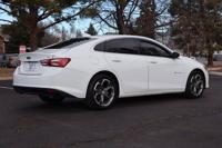 2020 Chevrolet Malibu Chevy LT Sedan Victory Motors of Colorado - Image 6