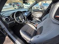 💥💥2018 NISSAN KICKS💥SR EDITION💥LIKE NEW!!💥LOW MILES!!💥 Schererville IN (35 min's from CHICAGO) - Image 10