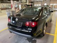 2009 Volkswagen Jetta-WWW.LEHIGHVALLEYAUTOAUCTION.COM - Image 9